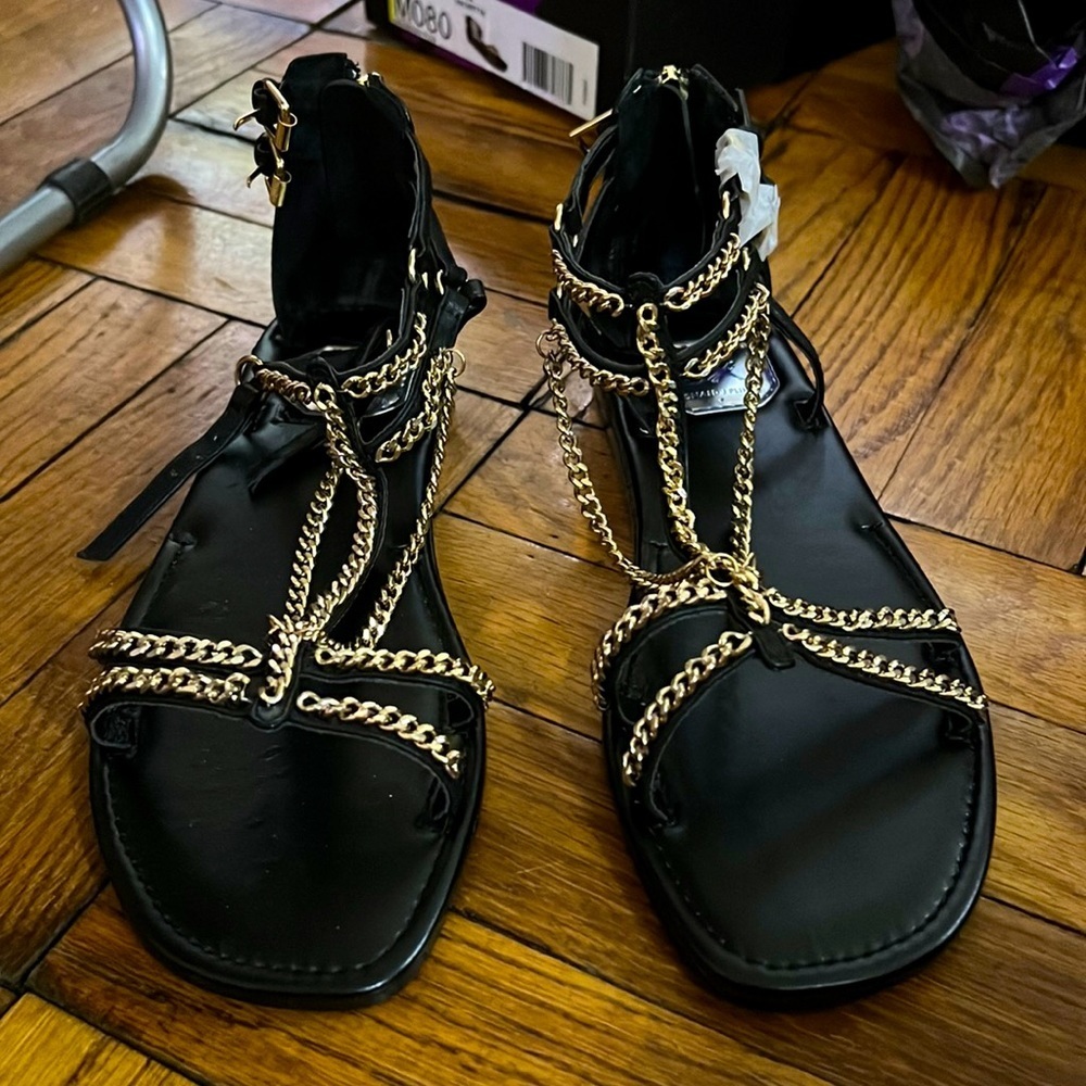 NIB Donald j pliner sandals size: 8m